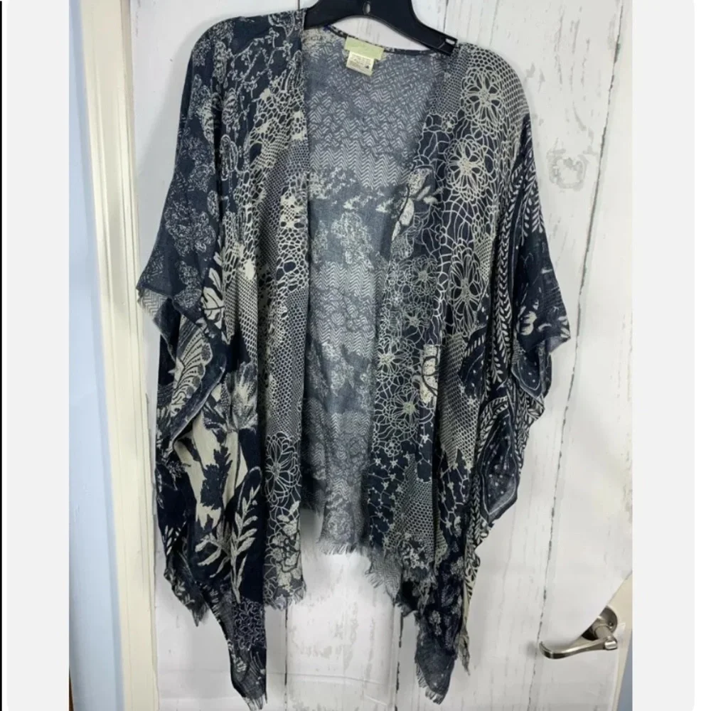 NWOT Anthropologie Petanu by Pashma Blues O/S shawl Scarf Wrap